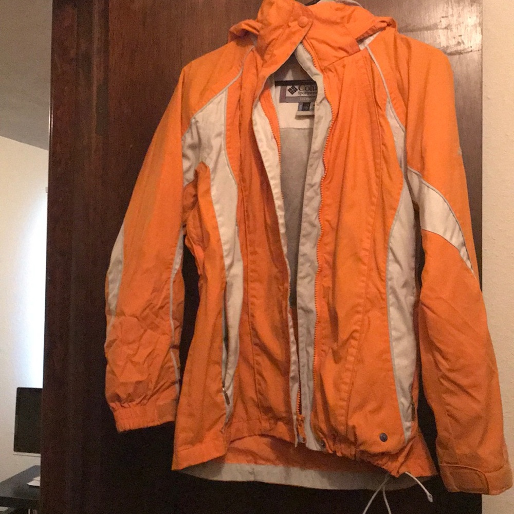 Columbia winter jackets with 2 pieces